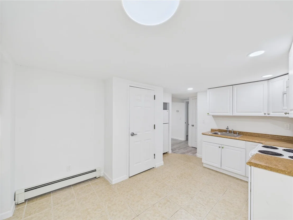 Photo of 170 Mastic Boulevard