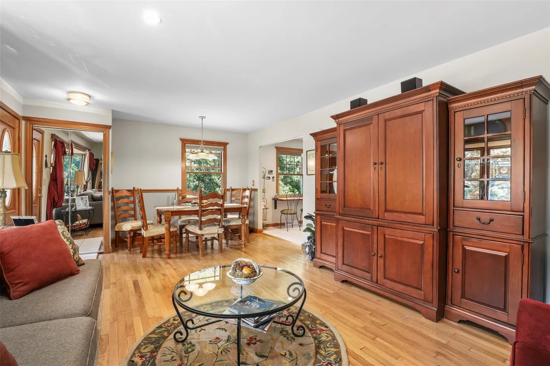 Photo of 130 Putnam Road