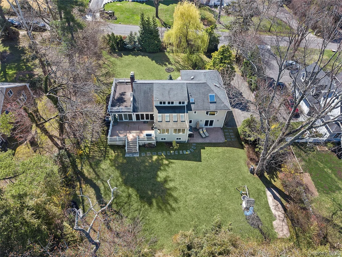 Photo of 6 Luquer Road