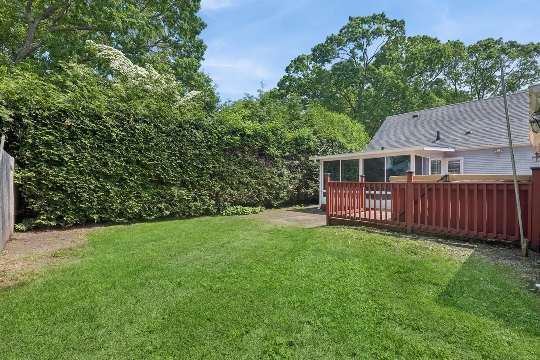 Photo of 15 W Hemlock Street