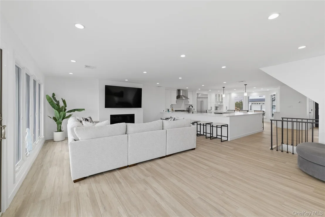 Photo of 4011 Greentree Drive