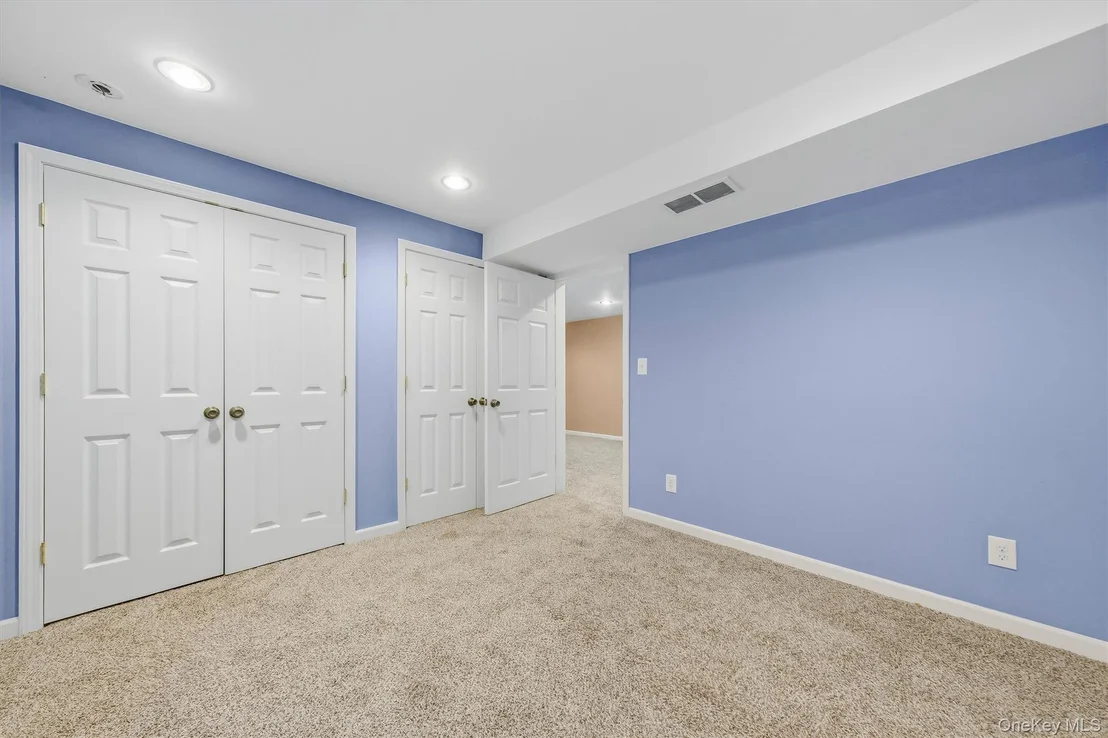 Photo of 32 Robinson Lane