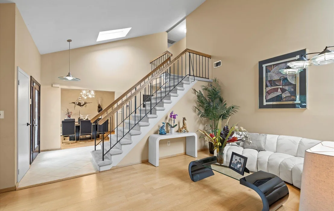 Photo of 34 Oak Meadow Road