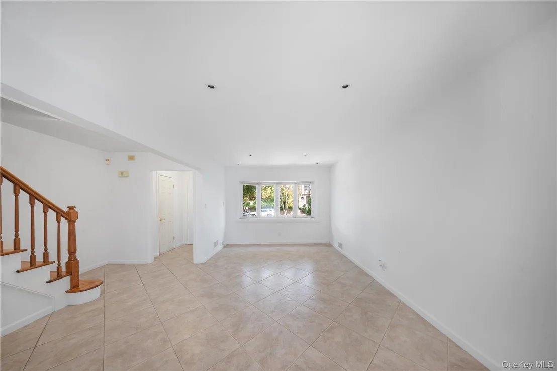 Photo of 32-28 Parsons Boulevard