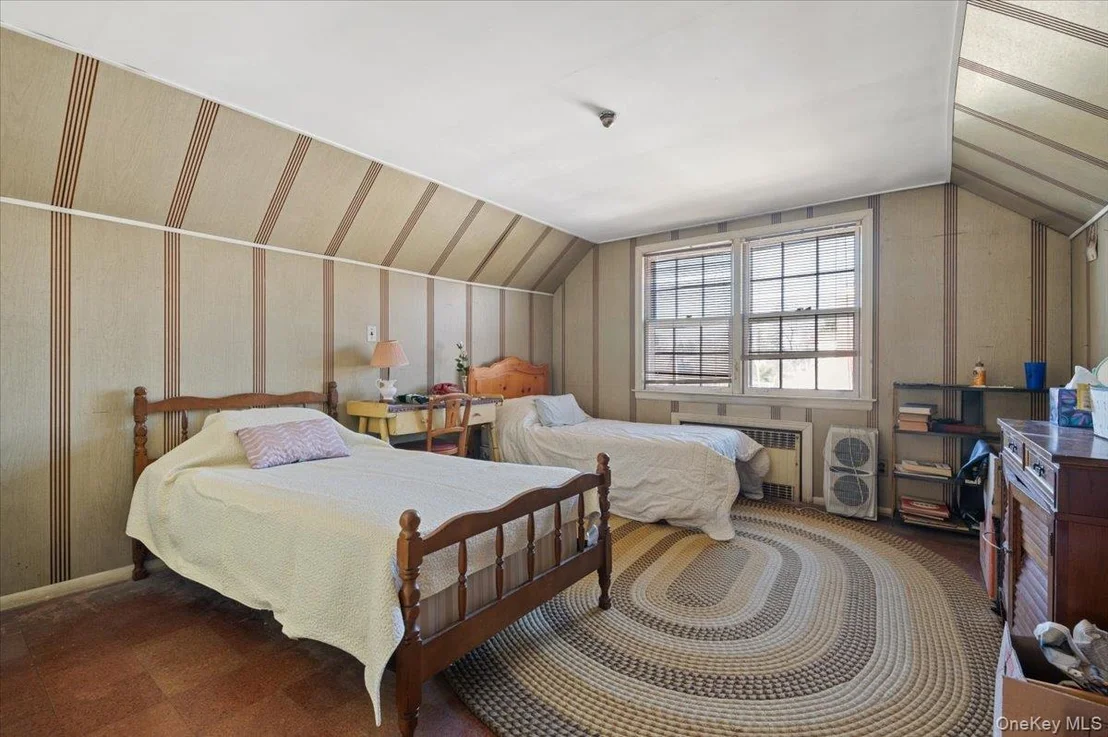 Photo of 12 Maple Avenue