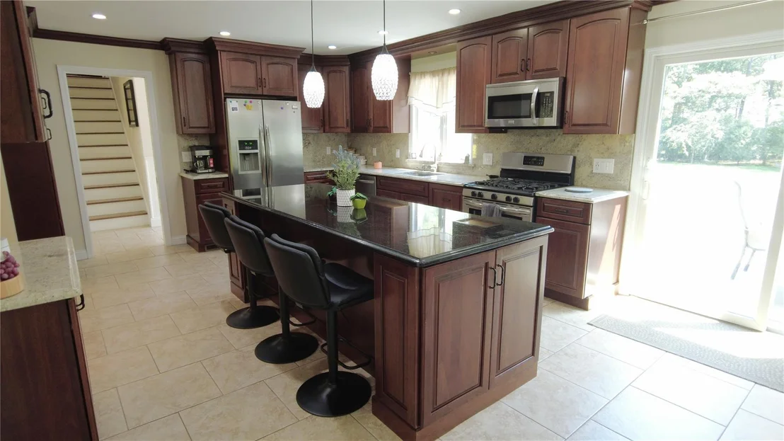 Photo of 9 Deerfield Drive