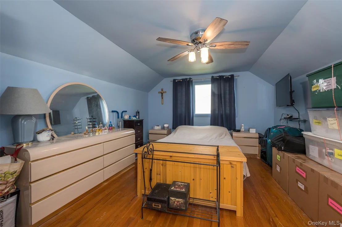 Photo of 3414 Riverside Drive