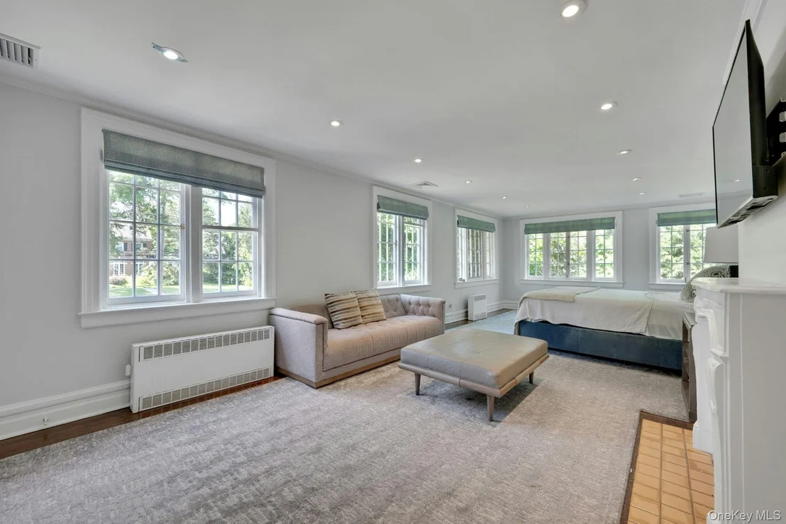 Photo of 514 Esplanade