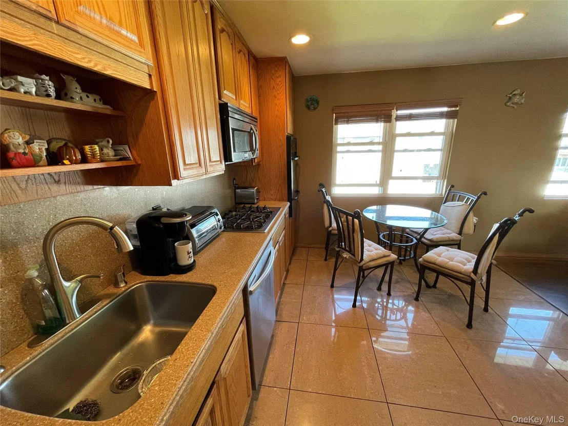 Photo of 84 Surf Road