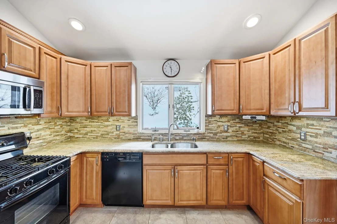 Photo of 10 Pine Brook Road