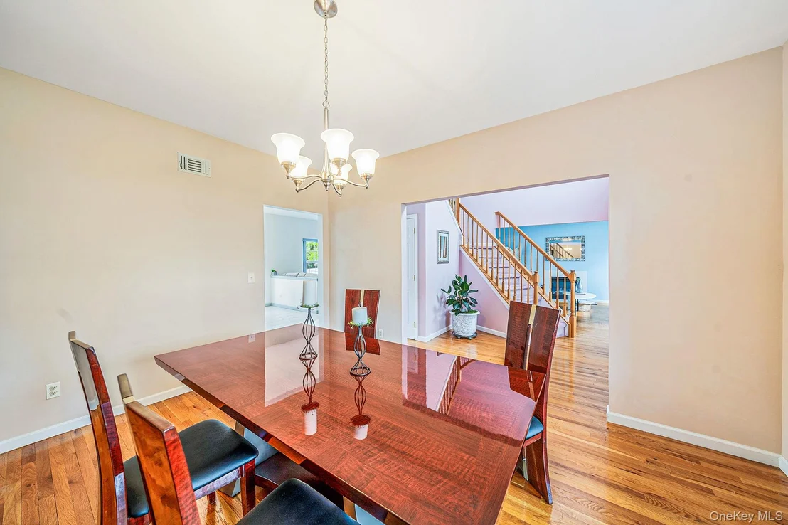 Photo of 73 Elm Avenue
