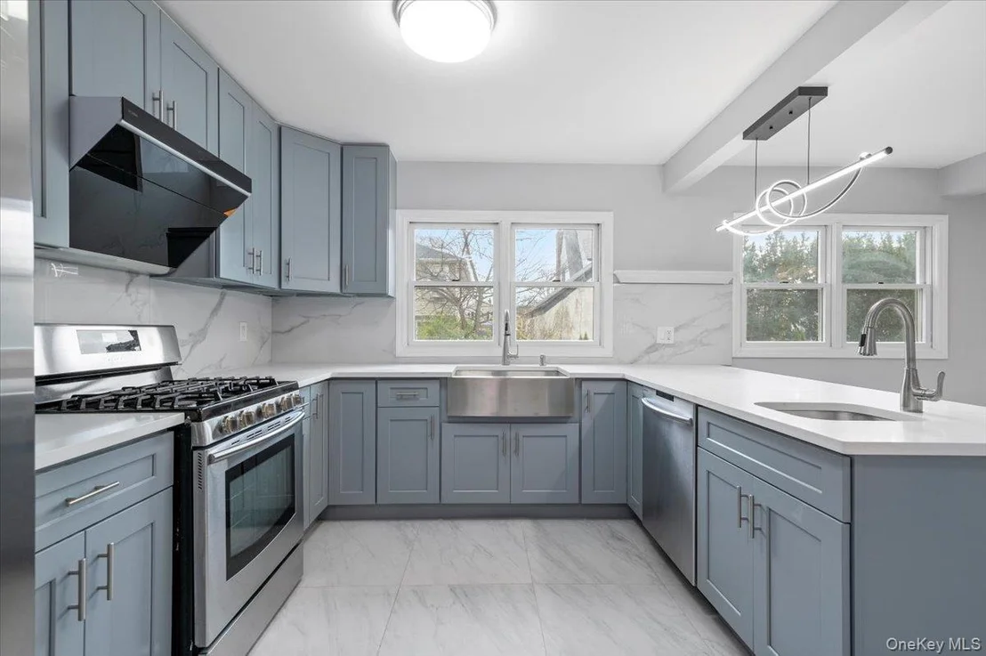 Photo of 962 Washington Street