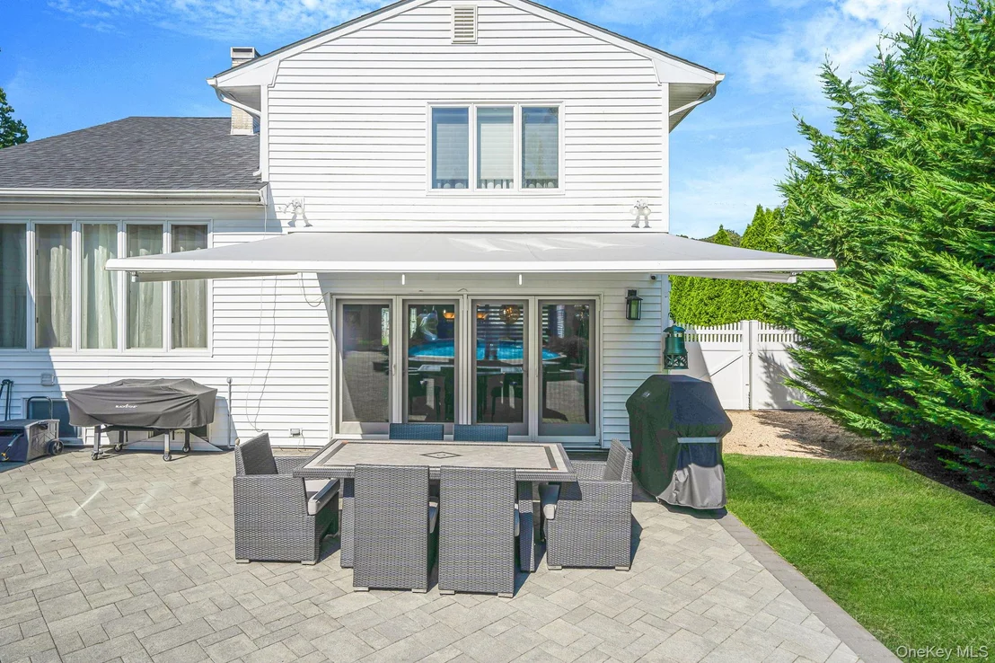 Photo of 29 Selden Boulevard