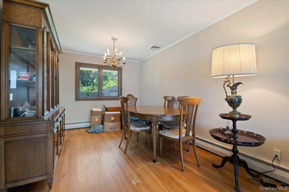Photo of 331 Woodbridge Lane
