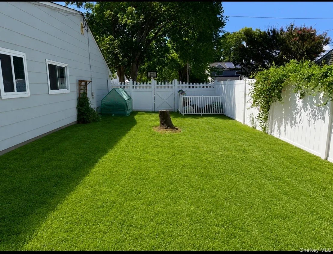 Photo of 65 Biscayne Drive