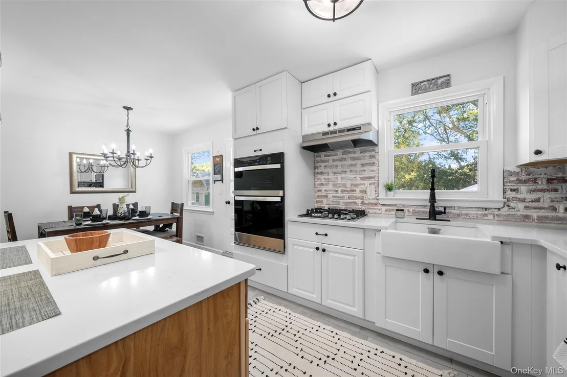 Photo of 98 Paula Boulevard