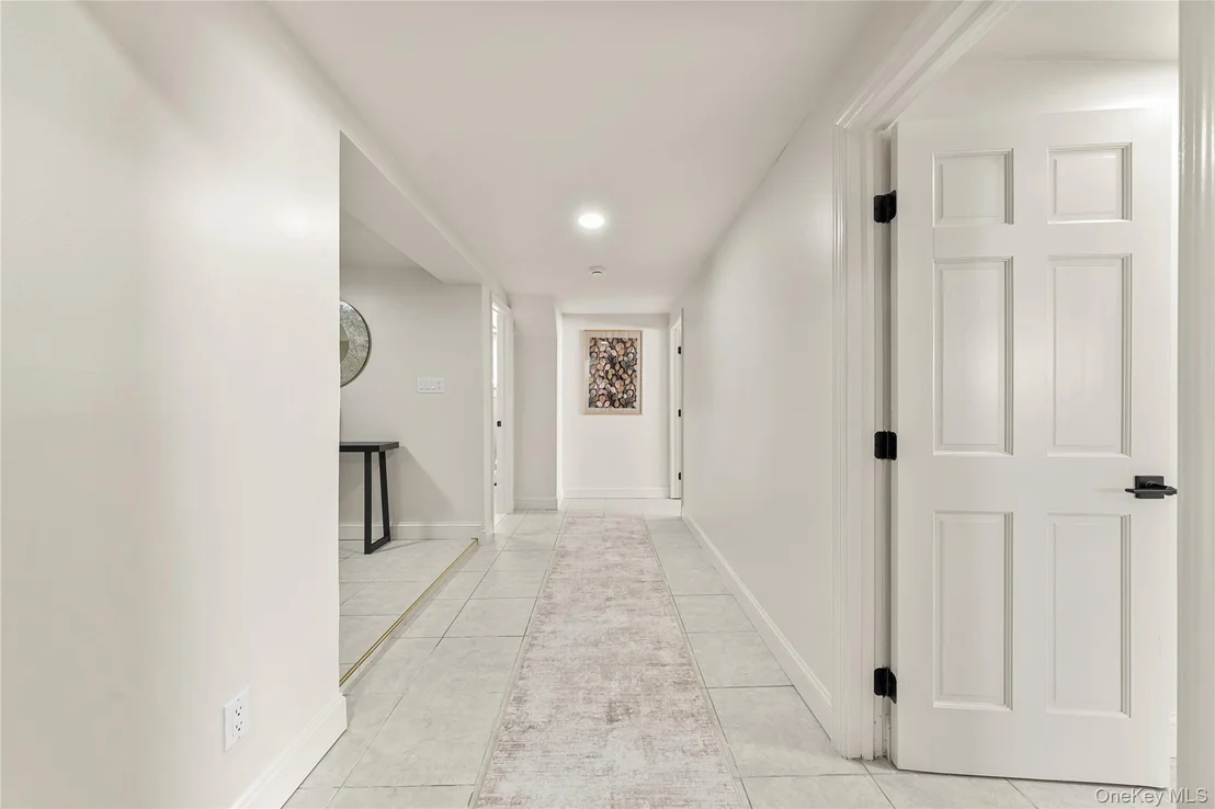 Photo of 3260 Shore Road