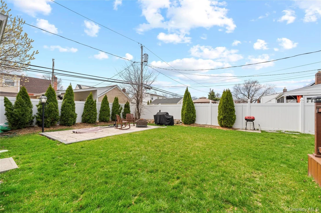 Photo of 960 Clyde Road