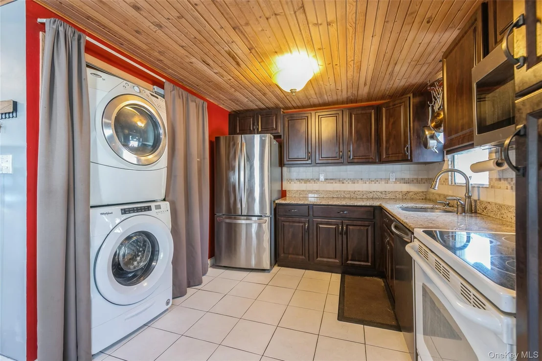 Photo of 84 Corbin Avenue