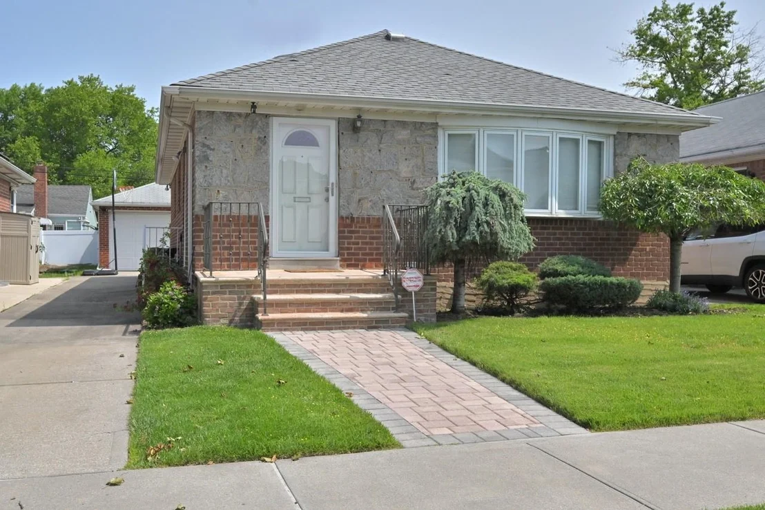 Photo of 15115 25th Avenue