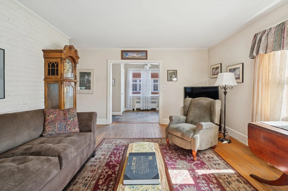 Photo of 219 Third Avenue