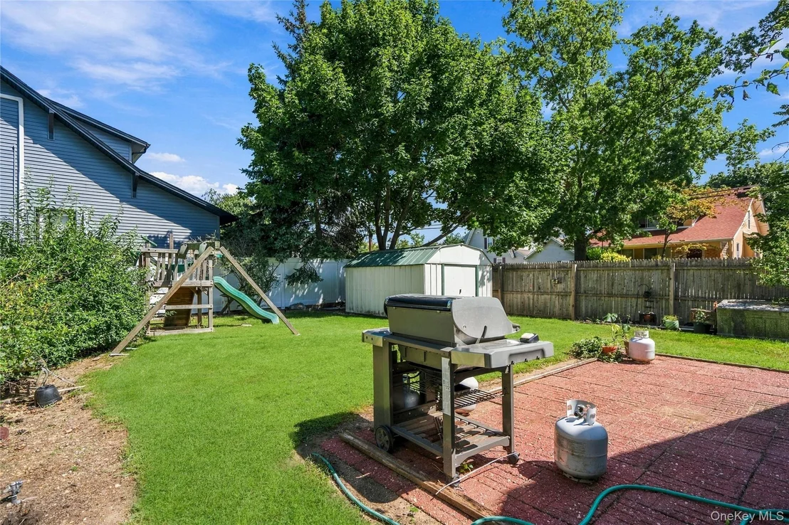 Photo of 1691 Ivanhoe Drive