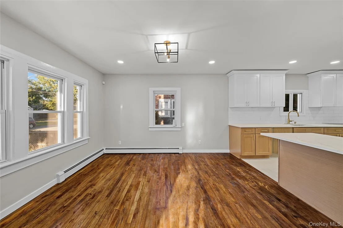 Photo of 8 Maple Street