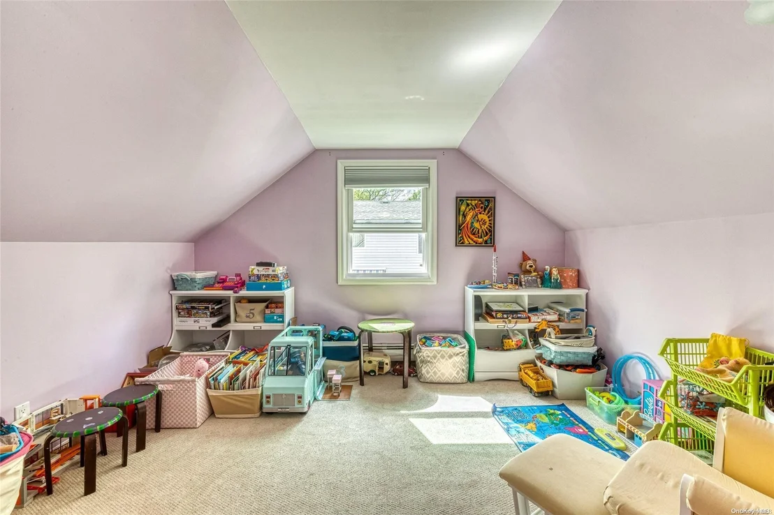 Photo of 2174 Hamilton Road