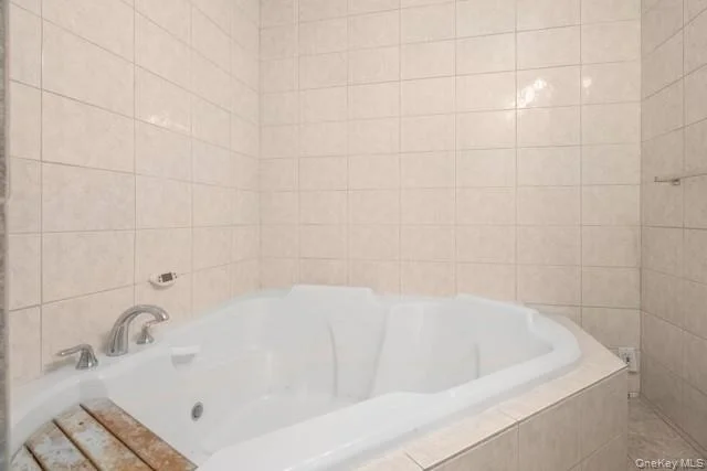 Photo of 1033 Rosedale Road