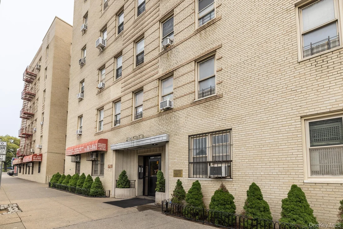 Photo of Unit 4E at 2190 Boston Road
