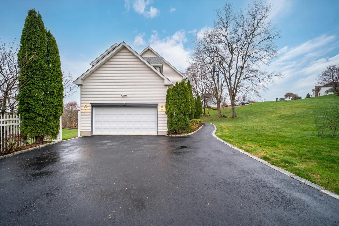 Photo of 48 Duke Drive