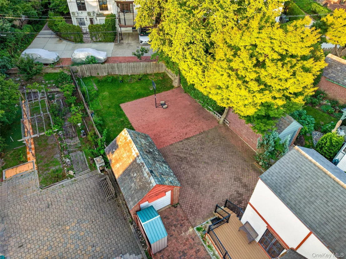 Photo of 46-19 Iris Lane