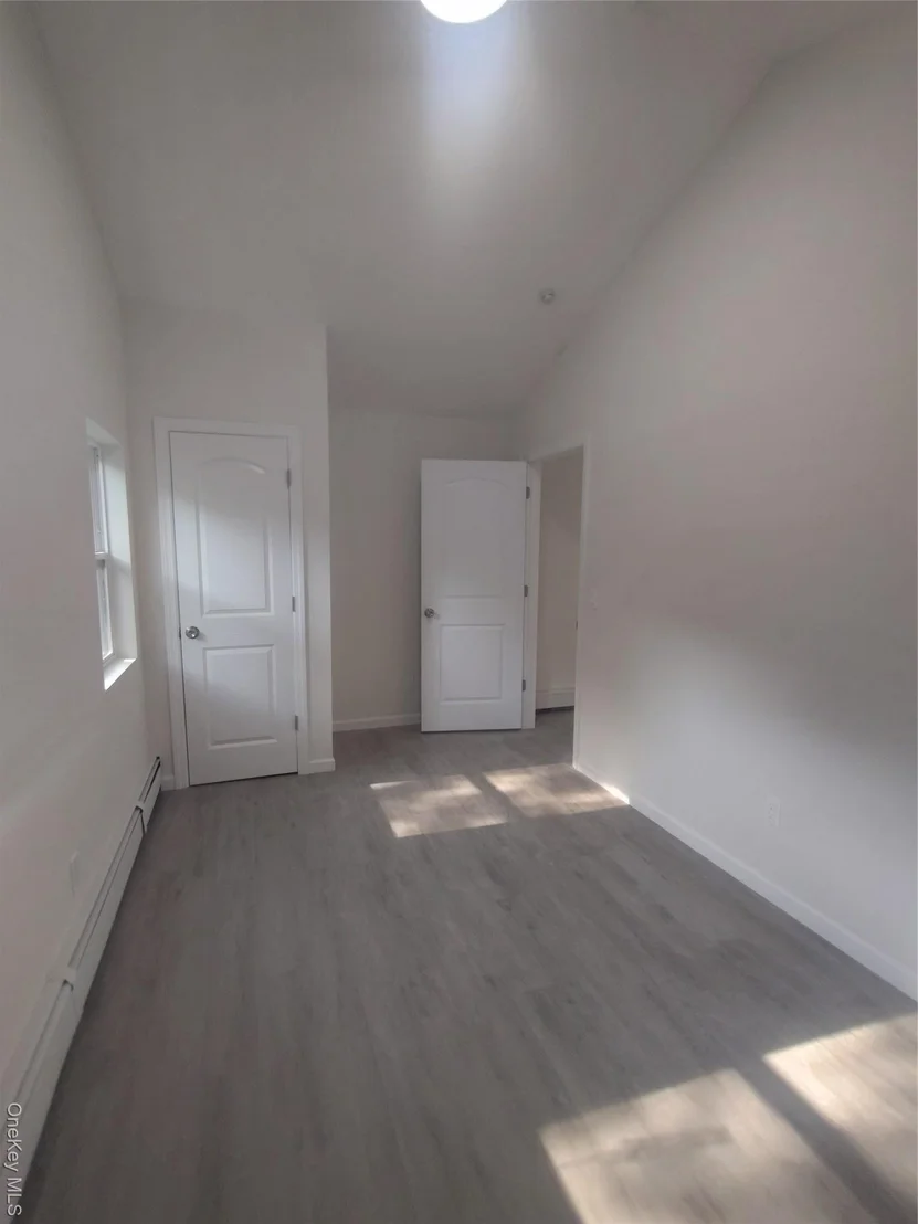 Photo of 54 Meadowmere Avenue