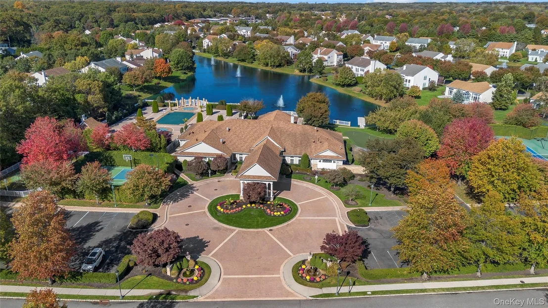 Photo of 39 Hamlet Woods Drive