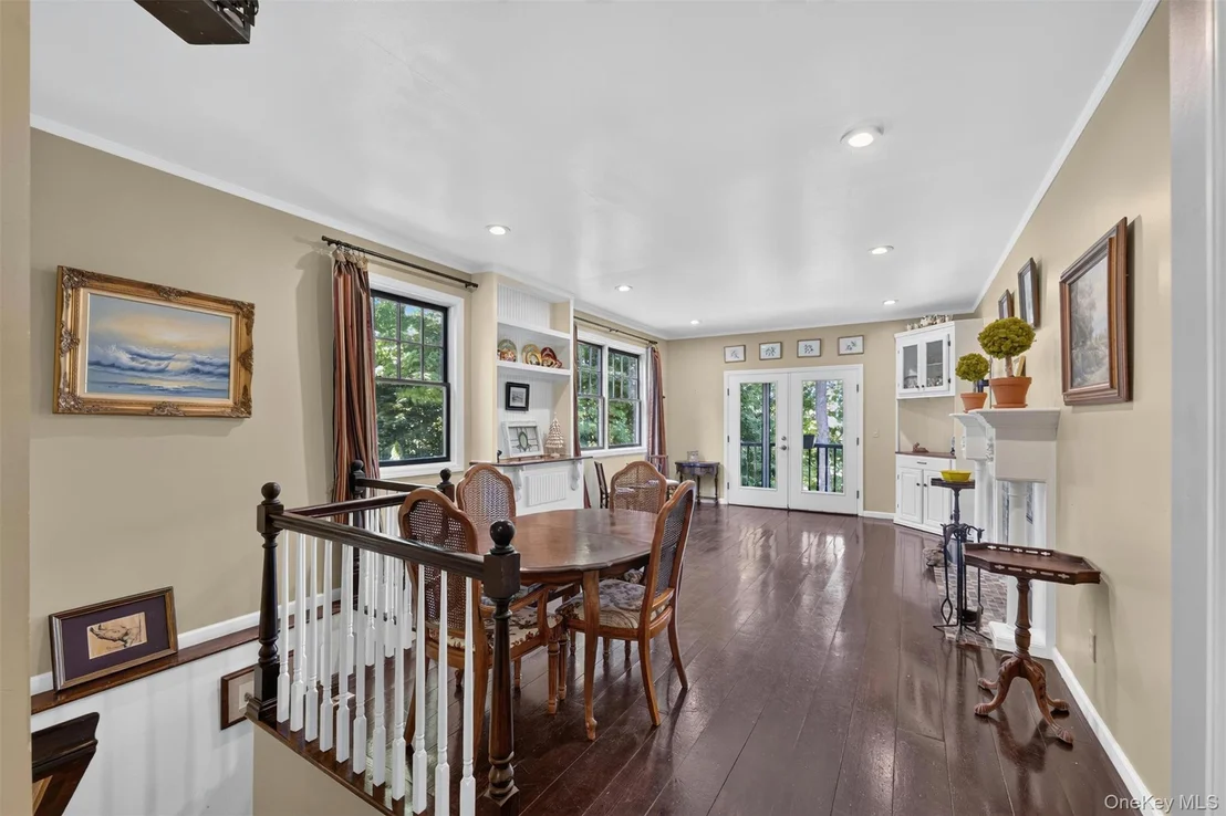 Photo of 708 Kossuth Place