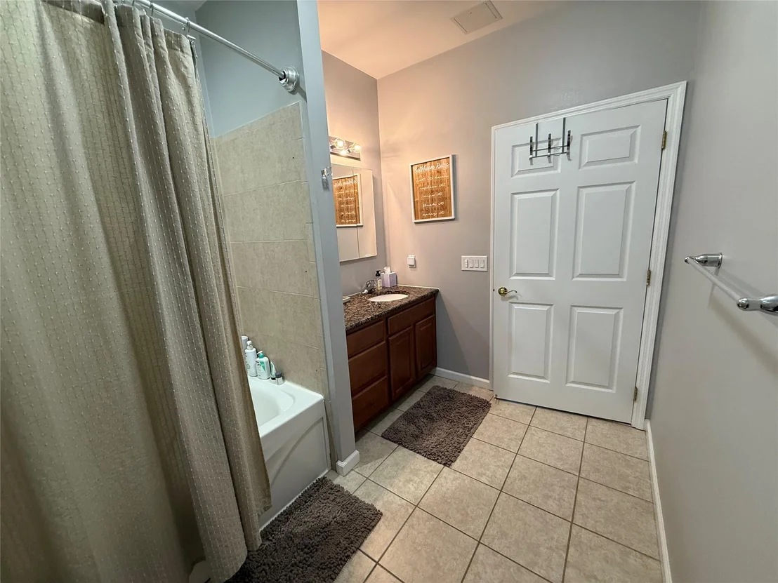Photo of 907 Emily Drive
