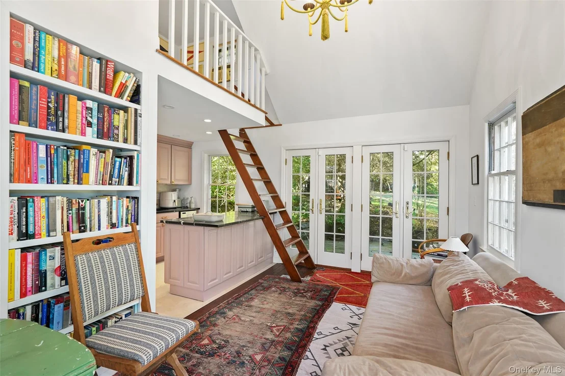 Photo of 19 Winfield Avenue