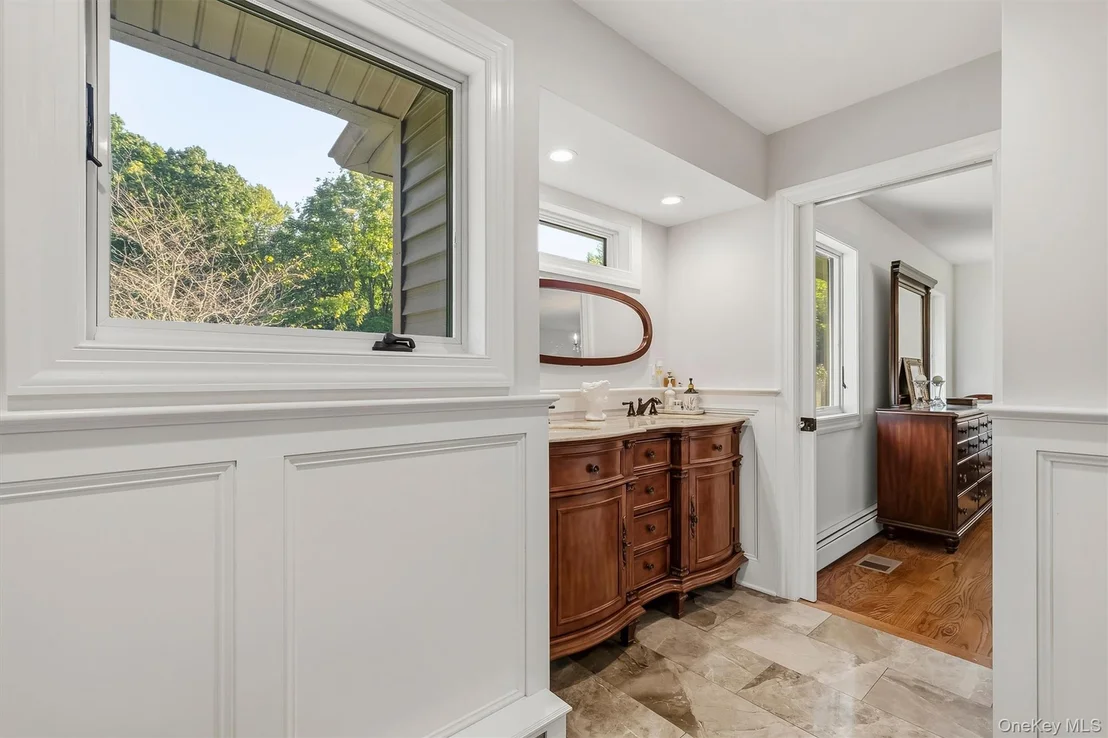 Photo of 12 Whitefield Avenue