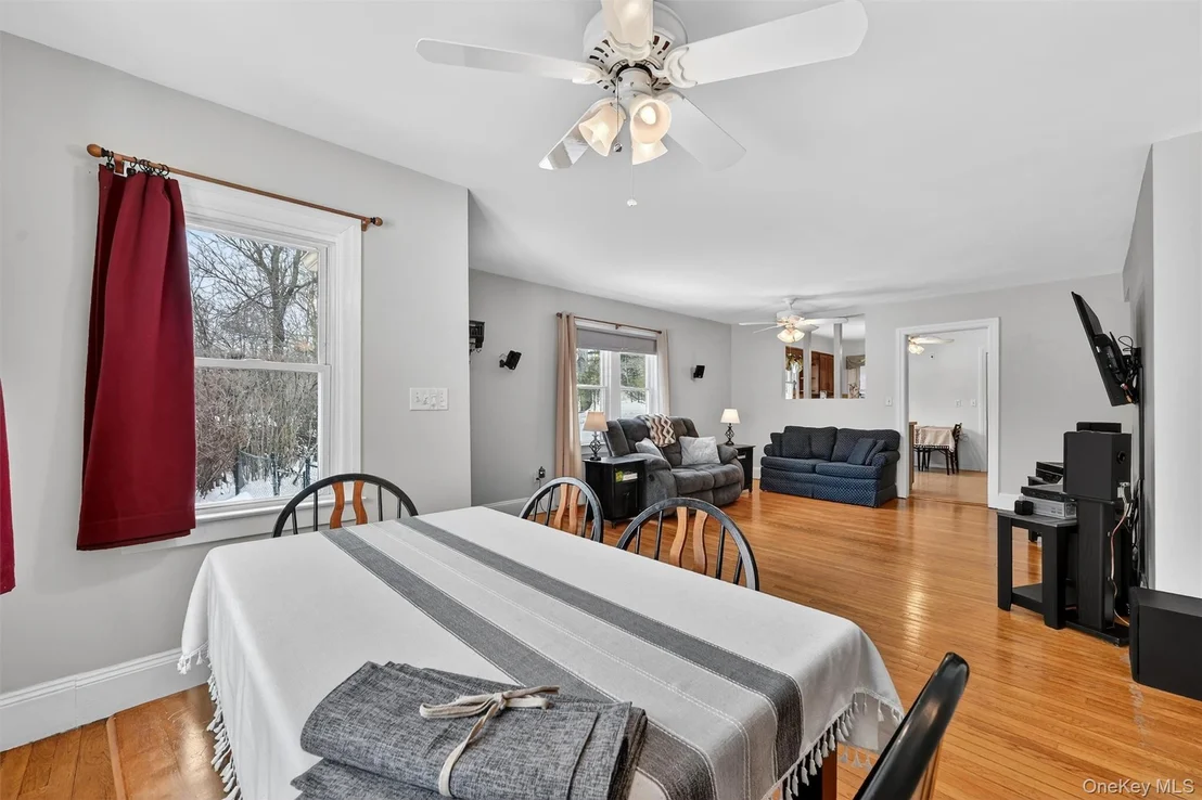 Photo of 51 Lakeside Road