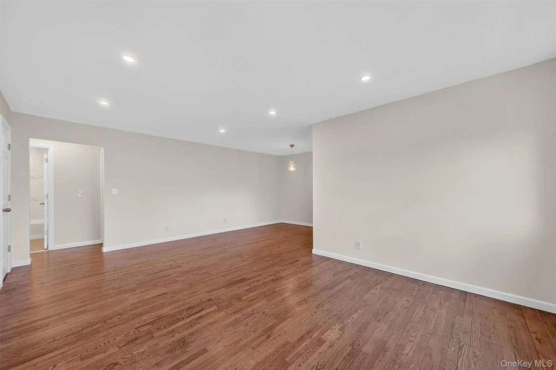 Photo of Unit F13 at 1879 Crompond Road
