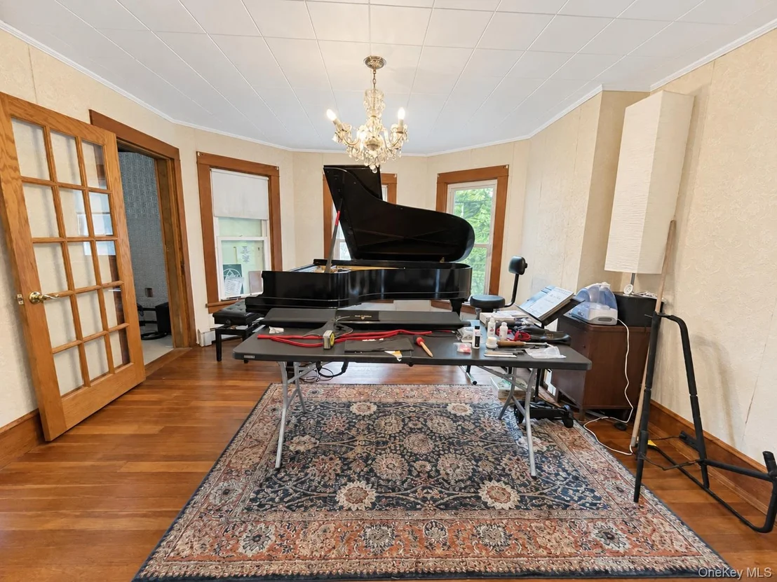 Photo of 39 Maple Avenue