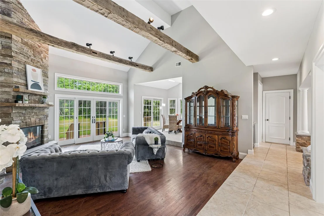 Photo of 1465 Ackerly Pond Lane