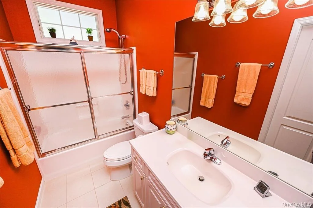 Photo of 828 Pondview Road