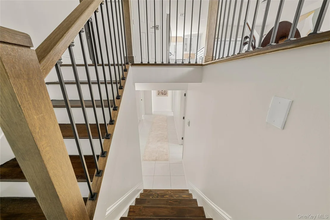 Photo of 3260 Shore Road