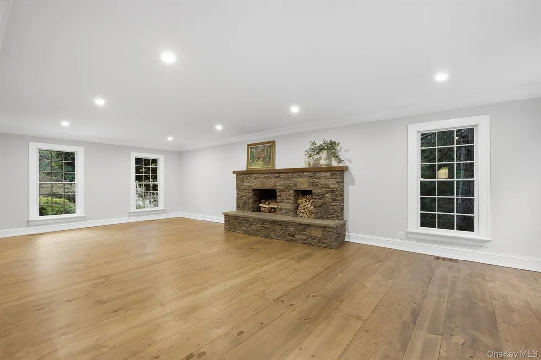 Photo of 1 Evans Lane