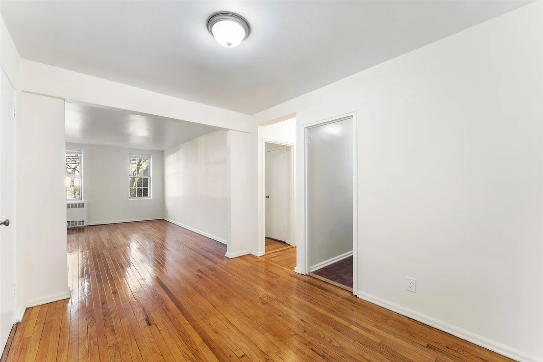 Photo of Unit 17 at 780 Bronx River