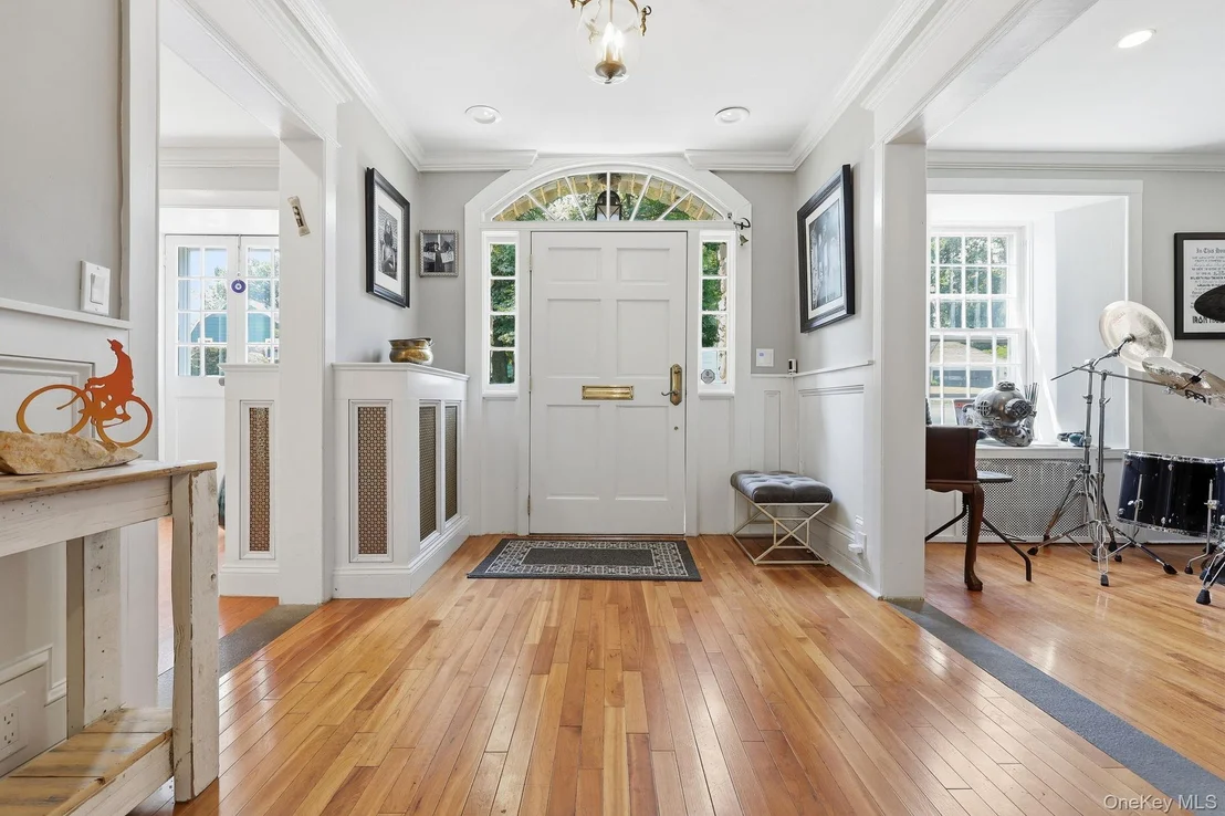 Photo of 51 Adriance Avenue