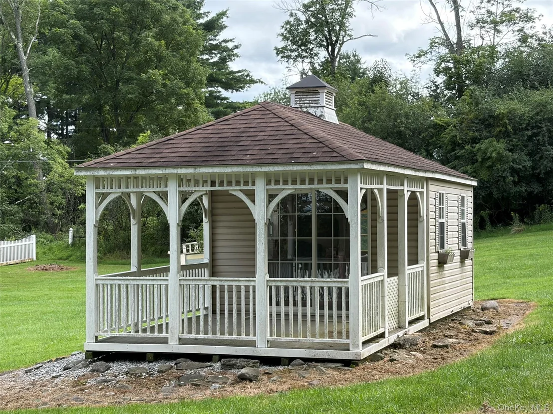 Photo of 48 Maple Avenue