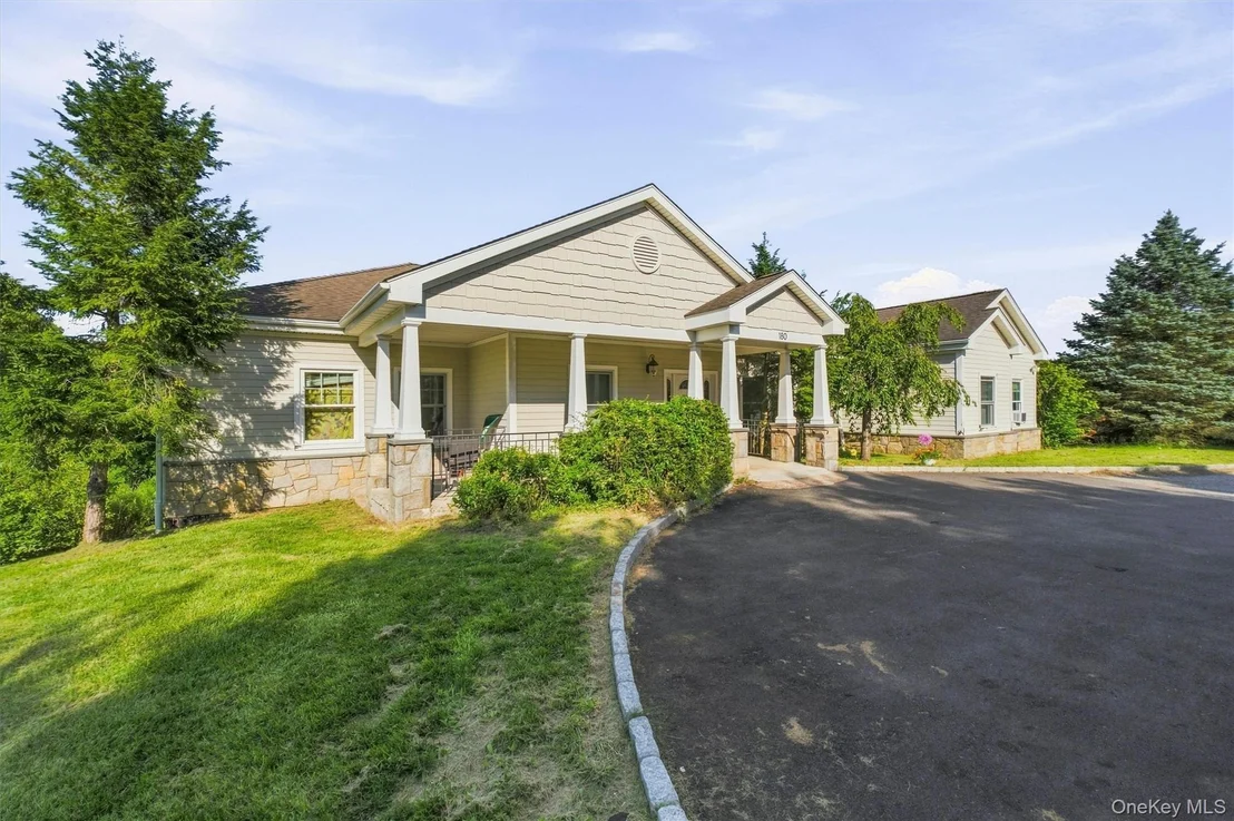 Photo of 180 Simpson Road
