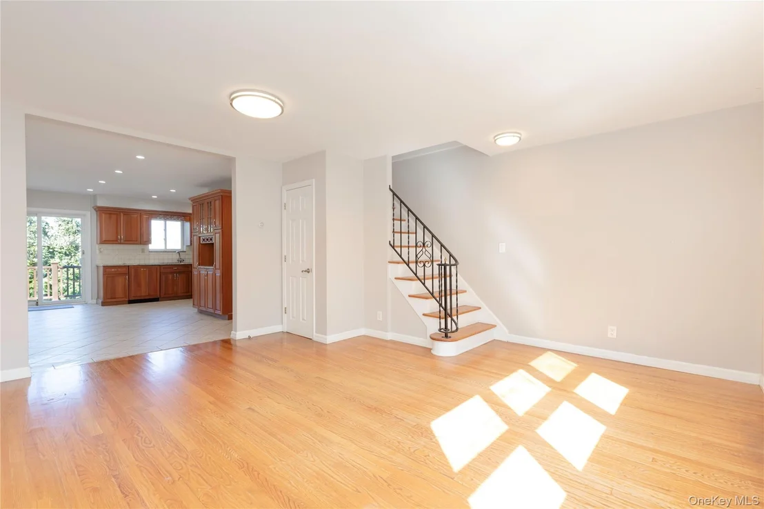 Photo of 223 Ditmars Street